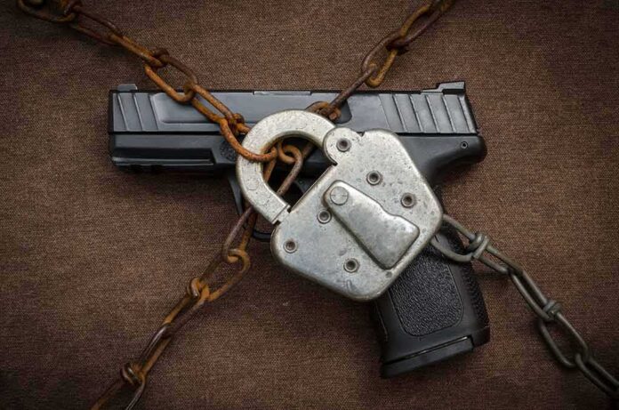 339173702 featured image Gun in chains