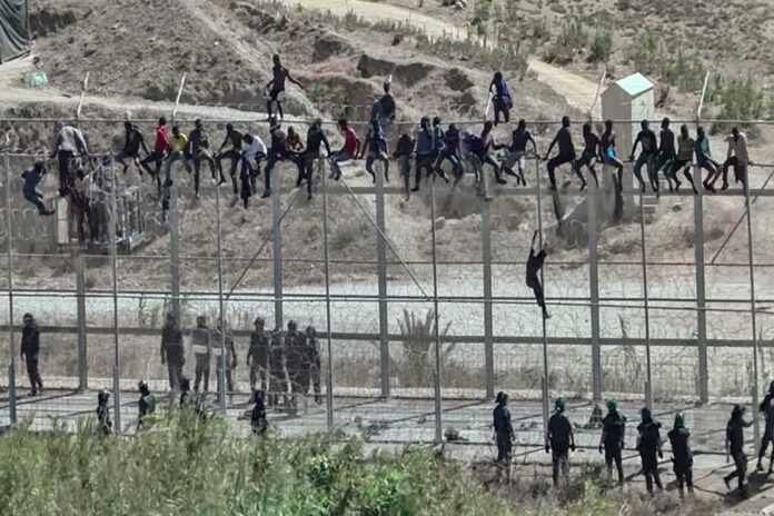 1300621204 featured image Illegal border crossings