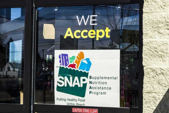 Sign indicating acceptance of SNAP benefits at a store