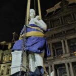Trump places a statue of Christopher Columbus near the