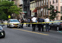 Gunman Turns July 4th into WAR ZONE – Kids GUNNED DOWN! Police gathered at an urban crime scene.